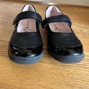 Black maryjanes!